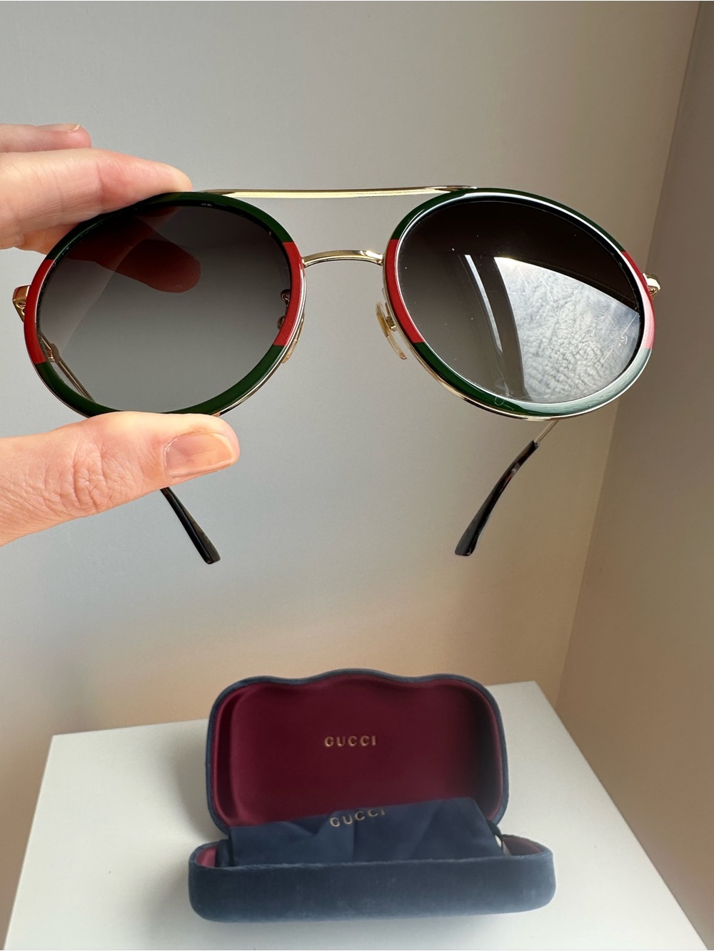 Gucci Round Metal Frame Sunglasses with Green and Red Trim - Picture 5 of 7
